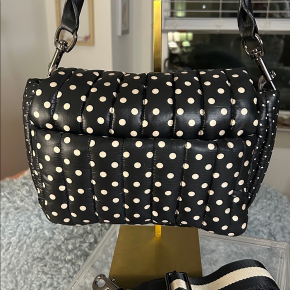 THINK ROYLN Black & White Polka Dot Quilted Insulated Shoulder Bag 10”x 8” NWOT - Picture 3 of 8